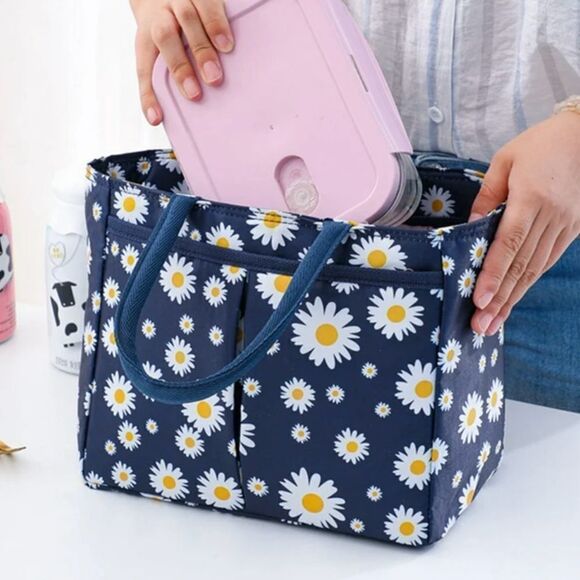 PREOWNED … Daisy Insulated Lunch Tote - Picture 3 of 9